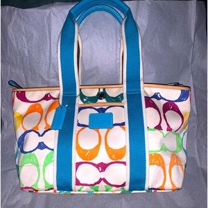 Coach Hampton double handle handbag in excellent like new condition.